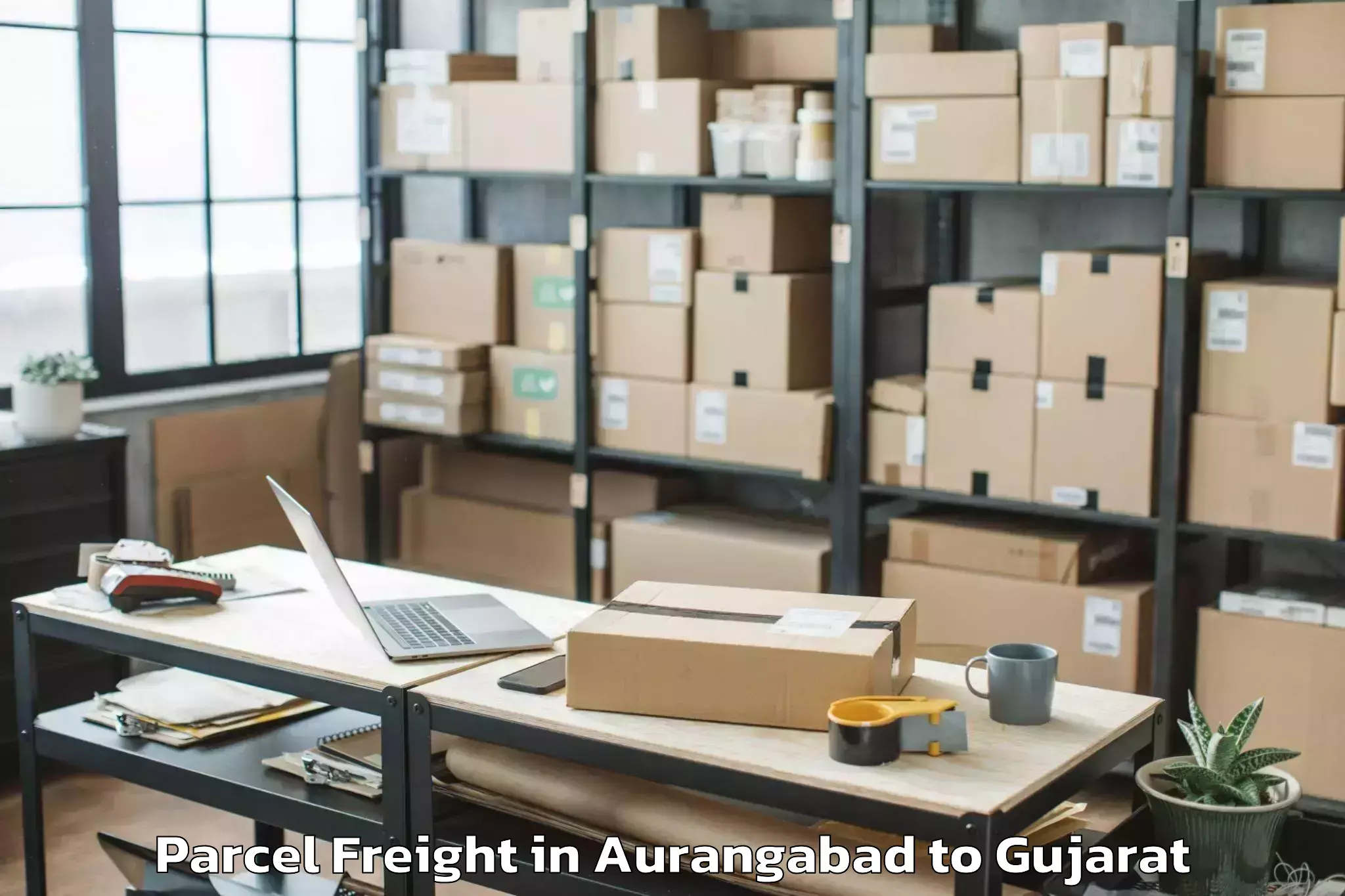 Leading Aurangabad to Bodeli Parcel Freight Provider